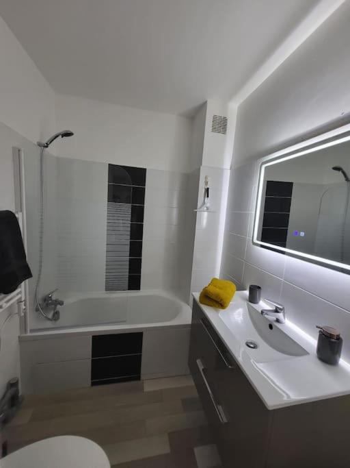 Studio "La Parenthese", A 50 Metres De La Plage Saint-Quay-Portrieux Exterior foto